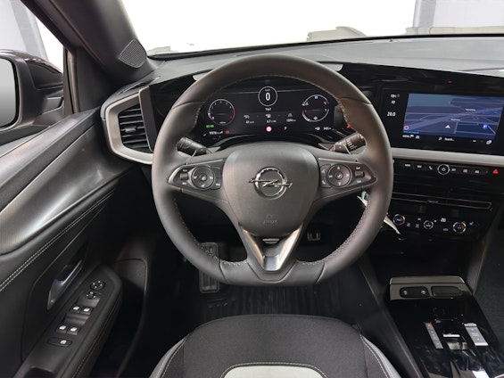 Vehicle image 9 Vehicle image 9