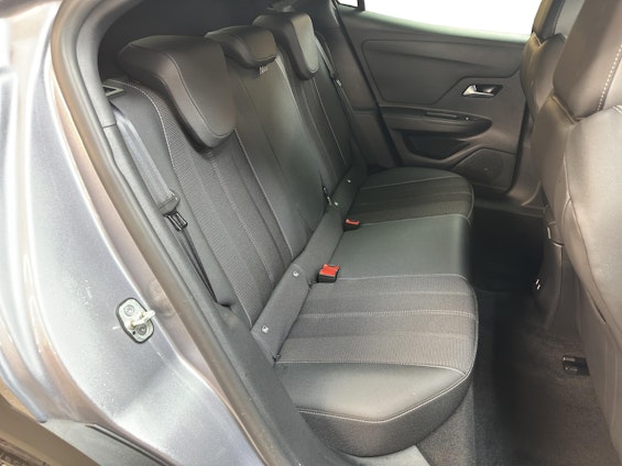 Vehicle image 8 Vehicle image 8