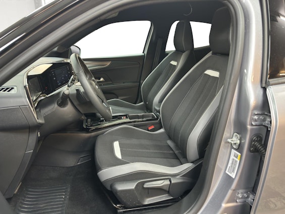 Vehicle image 7 Vehicle image 7