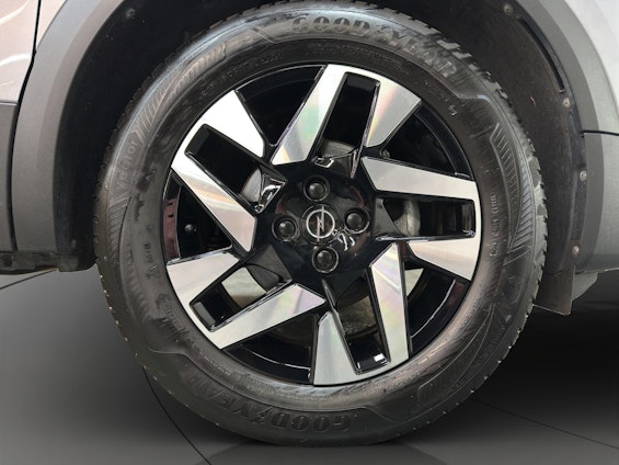 Vehicle image 15 Vehicle image 15