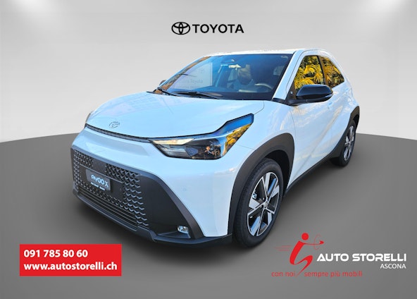 First vehicle image First vehicle image