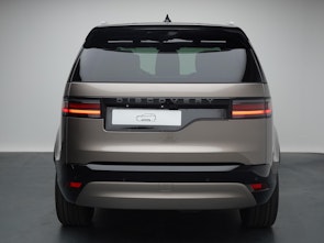 Vehicle image LAND ROVER Discovery 3.0 D I6 350 Dynamic HSE