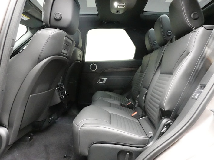 Vehicle image LAND ROVER DISCOVERY