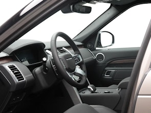 Vehicle image LAND ROVER Discovery 3.0 D I6 350 Dynamic HSE