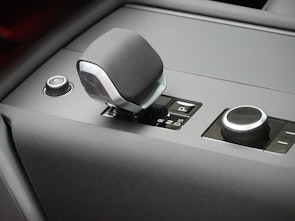 Vehicle image LAND ROVER Discovery 3.0 D I6 350 Dynamic HSE