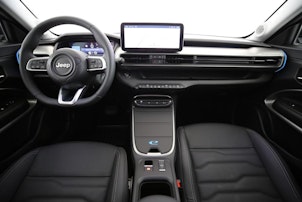 Vehicle image JEEP Avenger Summit