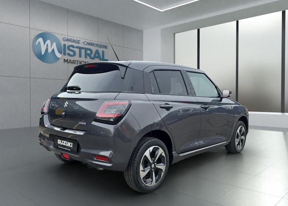 Vehicle image 4 Vehicle image 4