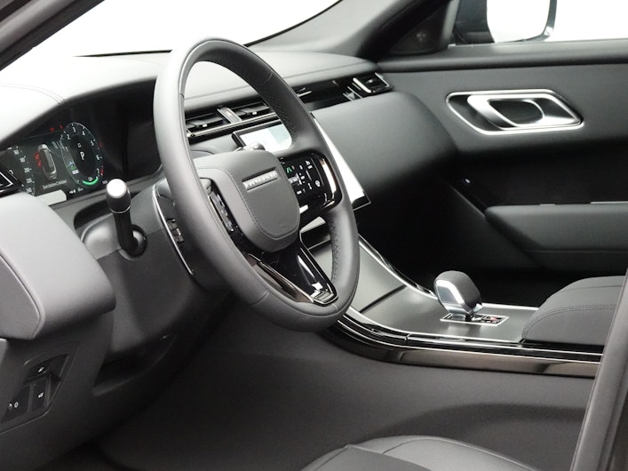 Vehicle image LAND ROVER RANGE ROVER VELAR