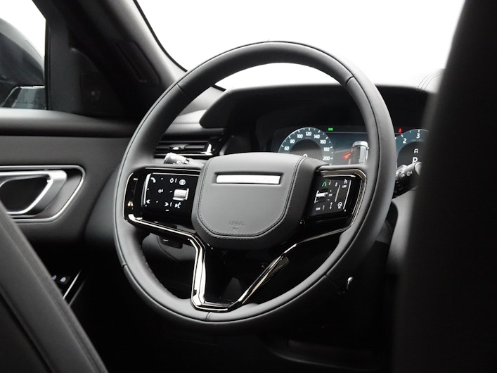 Vehicle image LAND ROVER RANGE ROVER VELAR