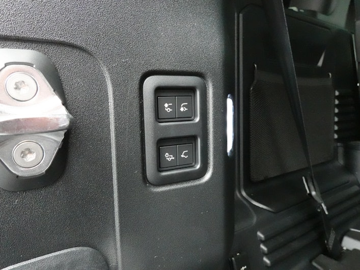 Vehicle image LAND ROVER DEFENDER