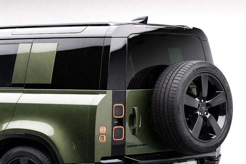 Vehicle image LAND ROVER DEFENDER