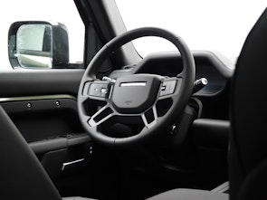Vehicle image LAND ROVER Defender 110 3.0 D I6 350 X-Dynamic HSE