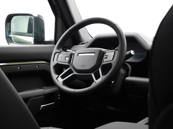 Vehicle image LAND ROVER DEFENDER