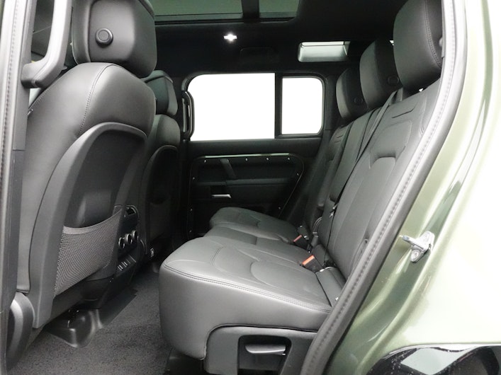 Vehicle image LAND ROVER DEFENDER