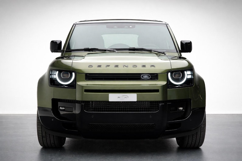 Vehicle image LAND ROVER DEFENDER