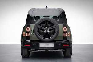 Vehicle image LAND ROVER Defender 110 3.0 D I6 350 X-Dynamic HSE