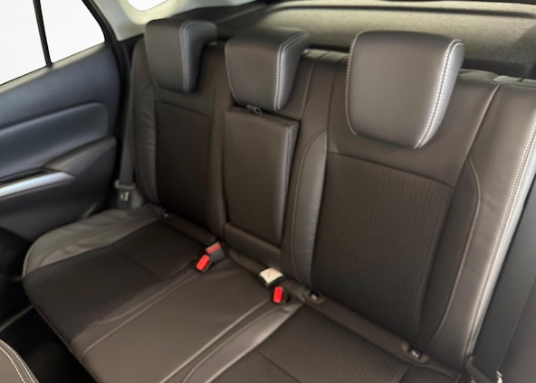 Vehicle image 10 Vehicle image 10