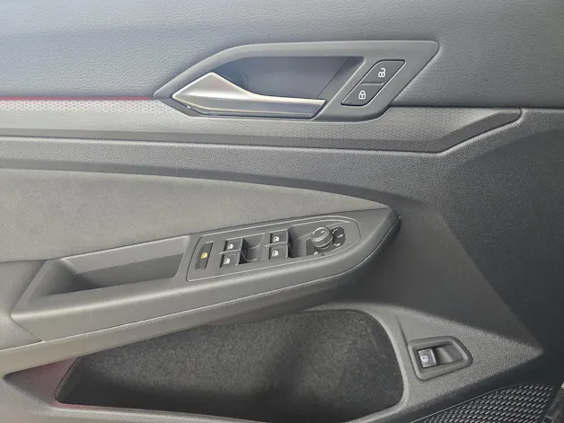 VW Golf VIII 1.4 TSI PHEV GTE DSG / ab 3,99% Leasing bei Abschluss einer Protect Autoversicherung