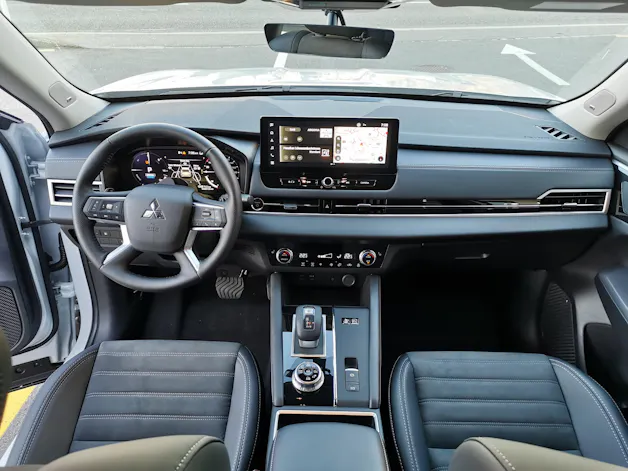 Mitsubishi Outlander 2.4 PHEV Invite 4x4