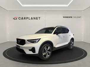 Volvo XC40 2.0 B3 MH Plus Dark