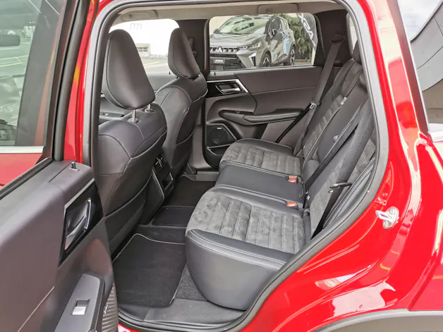 Mitsubishi Outlander 2.4 PHEV Invite 4x4