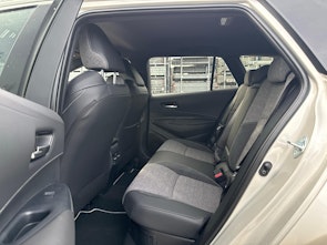 Fahrzeugbild TOYOTA Corolla Touring Sports 2.0 HSD Swiss Edition