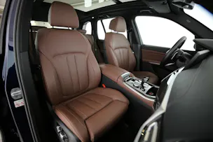 BMW X5 M50i xDrive