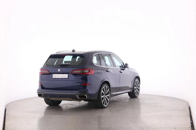 BMW X5 M50i xDrive