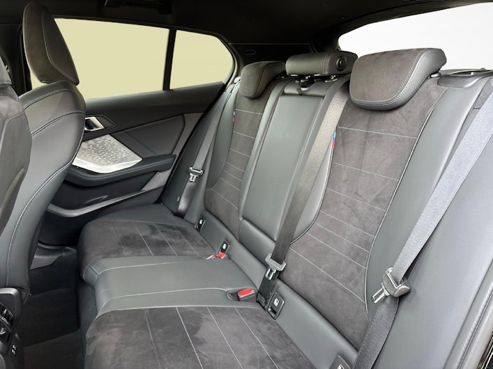 Vehicle image BMW 1 SERIES