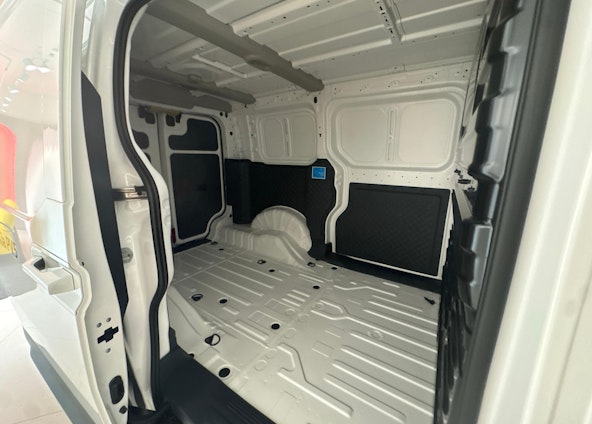 Vehicle image 10 Vehicle image 10