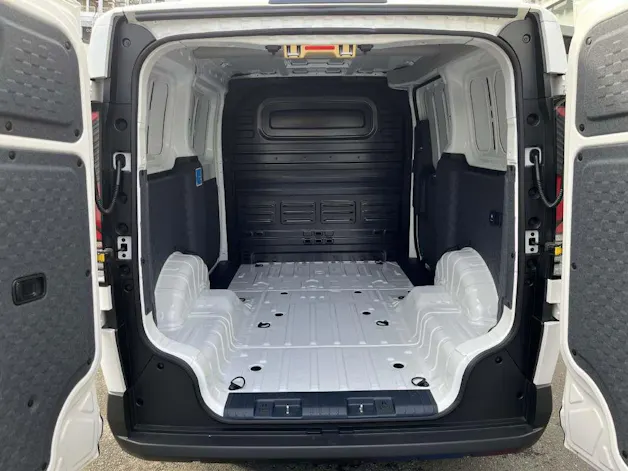 Kia PV5 Cargo 51.5 kWh Plus