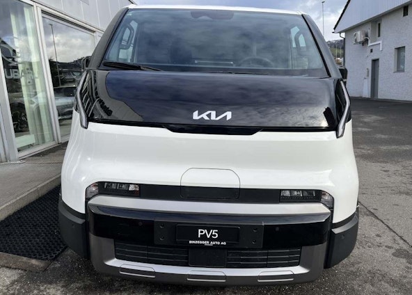 First vehicle image First vehicle image