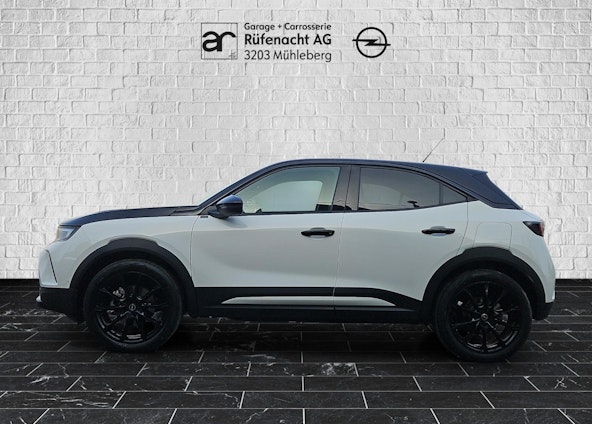 Vehicle image 4 Vehicle image 4