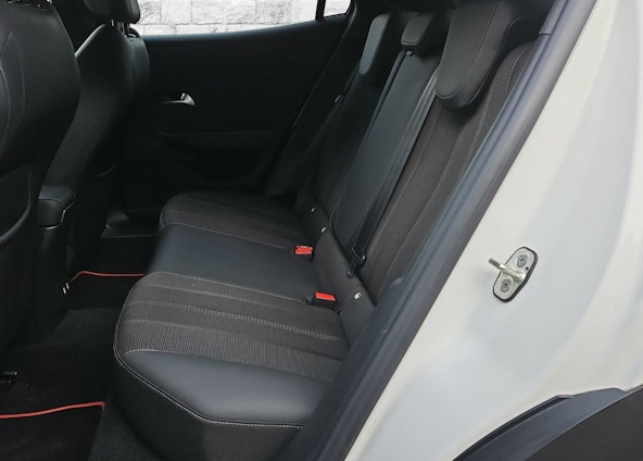 Vehicle image 7 Vehicle image 7