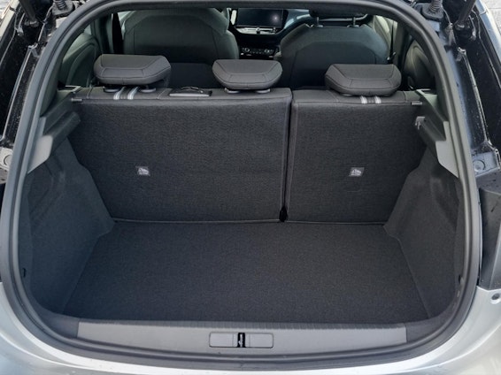 Vehicle image 8 Vehicle image 8