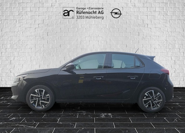 Vehicle image 4 Vehicle image 4