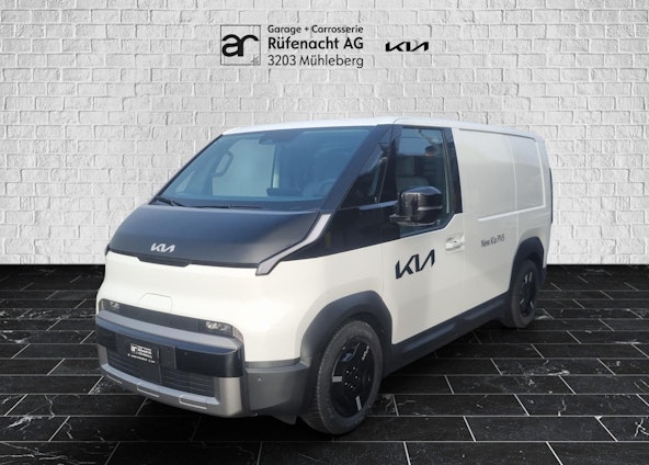 First vehicle image First vehicle image