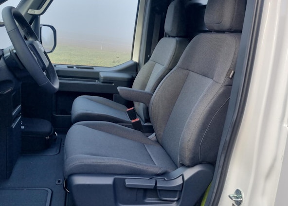 Vehicle image 6 Vehicle image 6