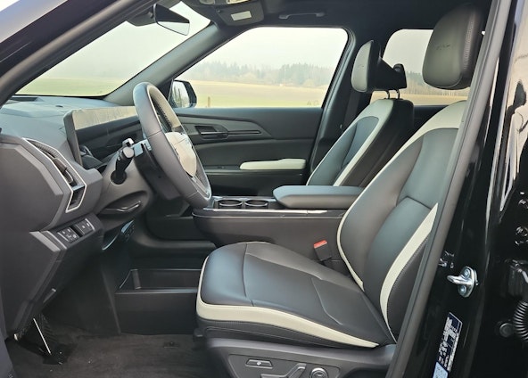 Vehicle image 6 Vehicle image 6