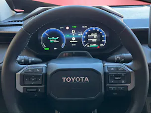 Toyota Hilux Double Cab.-Pick-up 59KWh Style