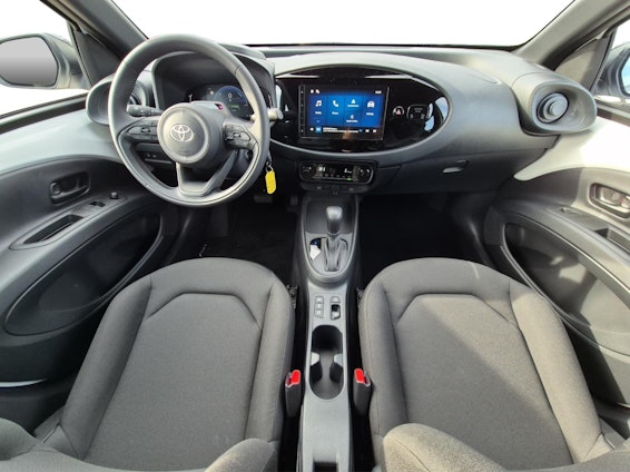 Vehicle image 6 Vehicle image 6