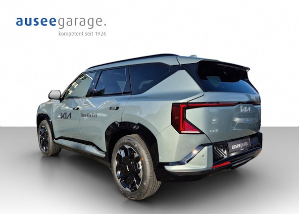 Vehicle image 2 Vehicle image 2