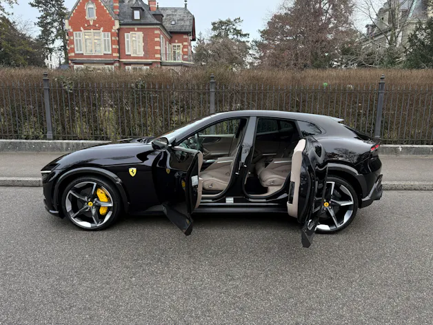 Ferrari Purosangue 6.5 V12