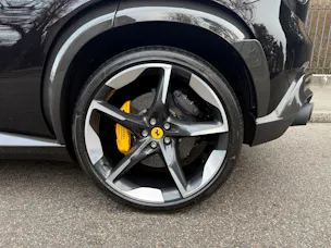 Ferrari Purosangue 6.5 V12