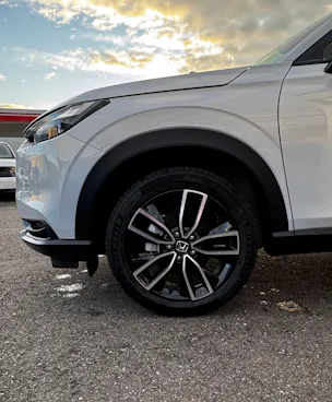 Honda HR-V e:HEV 1.5l Elegance eCVT 1.9% Leasing Aktion unschlagbar mit 8 Jahren Garantie