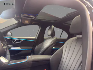 Mercedes-Benz E 450 d 4M - AMG / 360 Grad Kamera / Panorama-Dach / AHK / Digital Light
