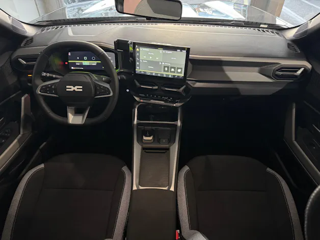 Dacia BIGSTER journey hybrid 155