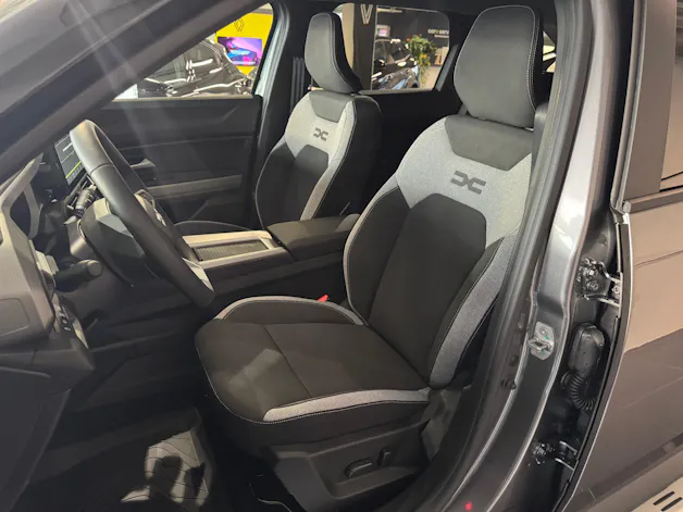 Dacia BIGSTER journey hybrid 155