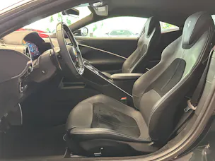 Ferrari Roma 3.9 V8 T