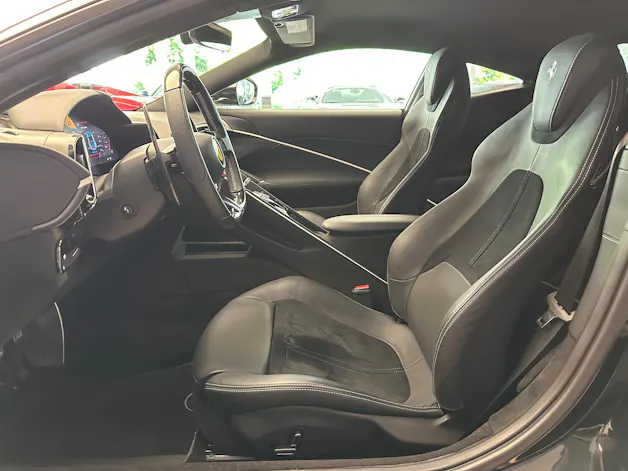 Ferrari Roma 3.9 V8 T